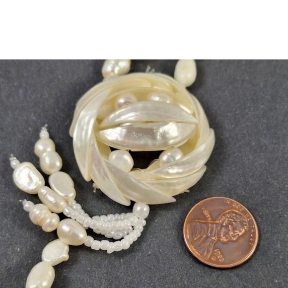 Vintage Mother of Pearl Tassel and Pearl Necklace - Picture 7 of 8